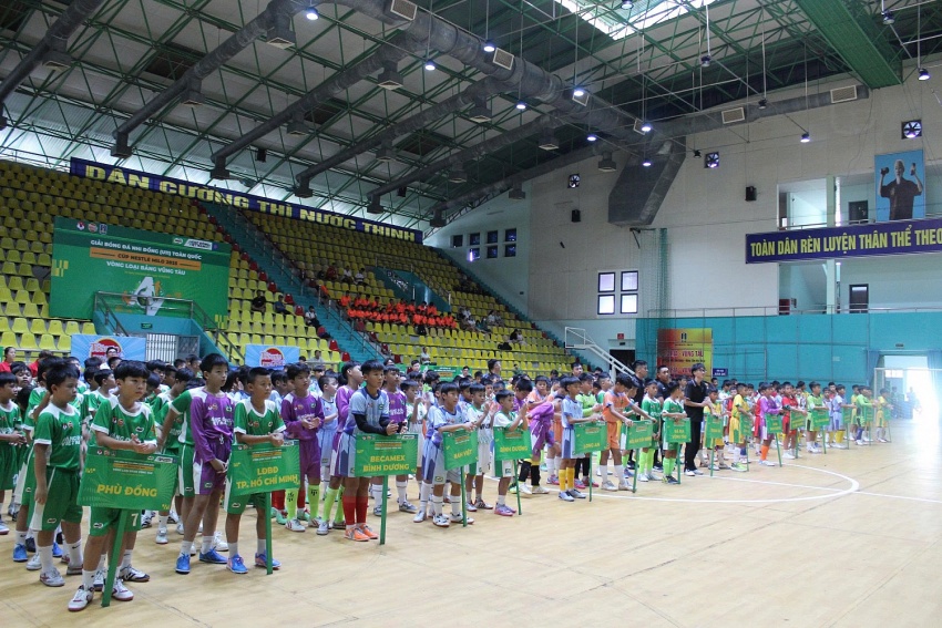 Khai mạc Giải U11, U13 Toàn quốc: Gần 300 cầu thủ tranh tài sôi nổi tại Bà Rịa - Vũng Tàu Khai mạc Giải bóng đá U11, U13 toàn quốc: Gần 300 cầu thủ tranh tài sôi nổi tại Bà Rịa - Vũng Tàu