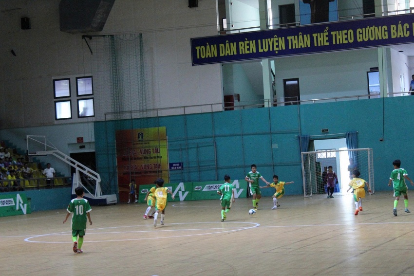 Khai mạc Giải U11, U13 Toàn quốc: Gần 300 cầu thủ tranh tài sôi nổi tại Bà Rịa - Vũng Tàu Khai mạc Giải bóng đá U11, U13 toàn quốc: Gần 300 cầu thủ tranh tài sôi nổi tại Bà Rịa - Vũng Tàu