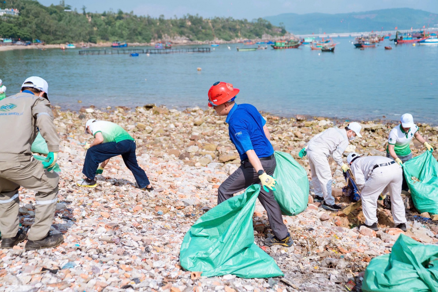 PTSC Thanh Hóa tham gia Chiến dịch Làm sạch biển 2025 – Hưởng ứng sáng kiến “Nghi Sơn xanh” PTSC Thanh Hóa tham gia Chiến dịch Làm sạch biển 2025 - Hưởng ứng sáng kiến “Nghi Sơn Xanh”