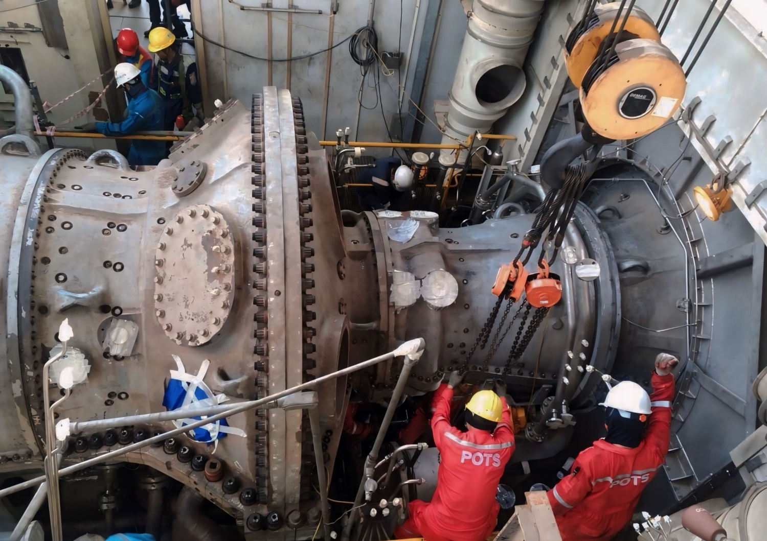PETROSETCO: 29 năm vững vàng “Chuyên tay - Chuyên tâm” PETROSETCO: 29 năm vững vàng "Chuyên tay - Chuyên tâm"
