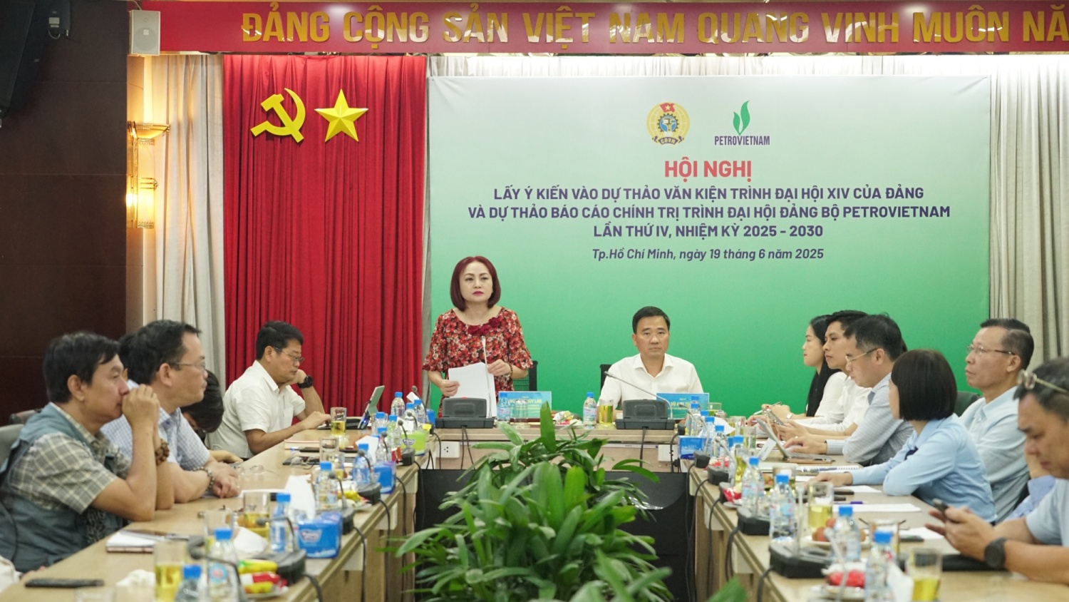 Công đoàn Petrovietnam tiếp tục lấy ý kiến xây dựng văn kiện Đại hội Đảng bộ Tập đoàn lần thứ IV Công đoàn Petrovietnam tiếp tục lấy ý kiến xây dựng văn kiện Đại hội Đảng bộ Tập đoàn lần thứ IV