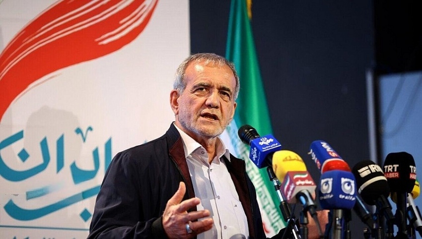 Tổng thống Iran Masoud Pezeshkian phát biểu tại Tehran - Ảnh: Internet