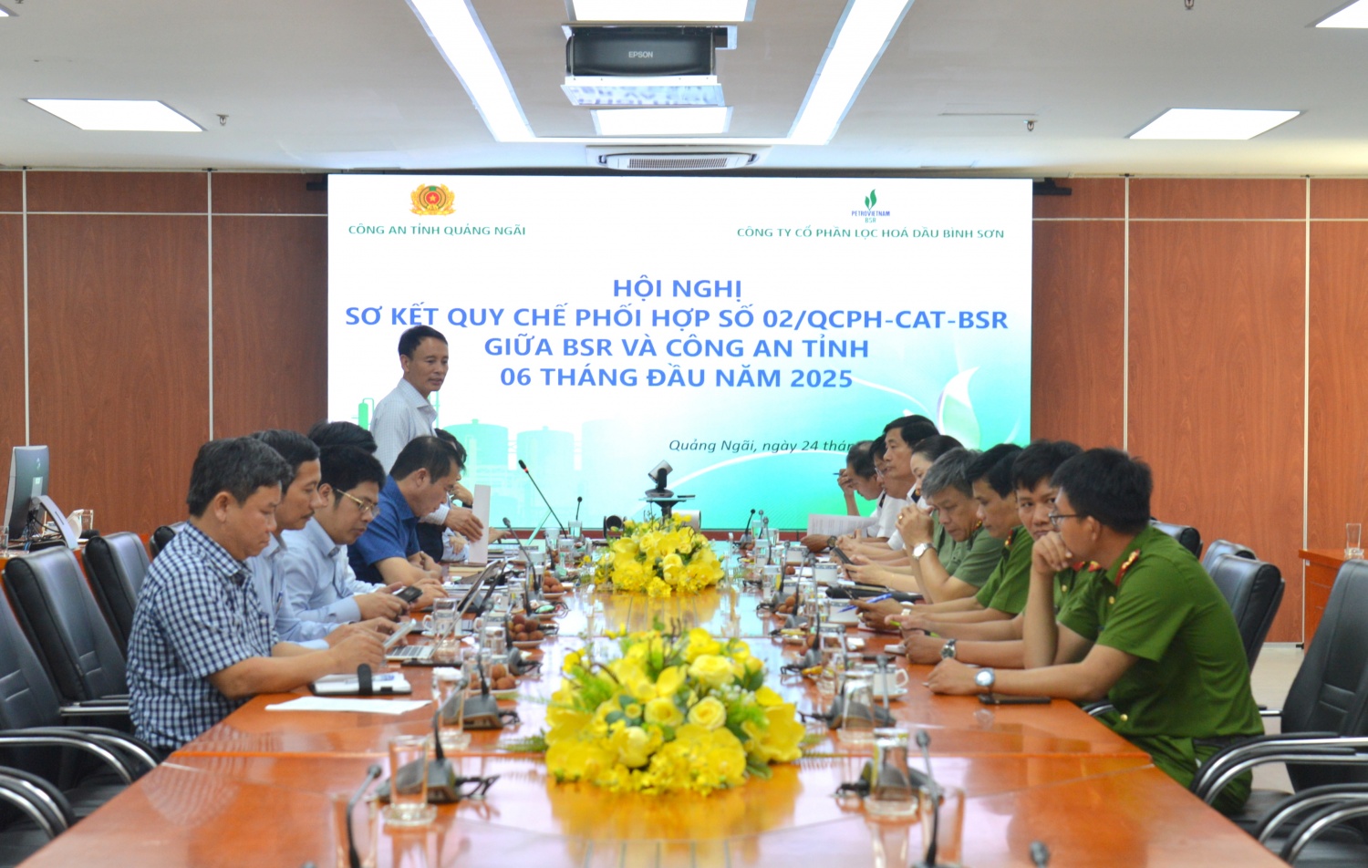 Hội nghị sơ kết Quy chế phối hợp đánh giá toàn diện kết quả phối hợp bảo đảm an ninh, an toàn trong 6 tháng đầu năm 2025 và đề ra phương hướng, nhiệm vụ cho thời gian tới. Hội nghị sơ kết Quy chế phối hợp đánh giá toàn diện kết quả phối hợp bảo đảm an ninh, an toàn trong 6 tháng đầu năm 2025 và đề ra phương hướng, nhiệm vụ cho thời gian tới.