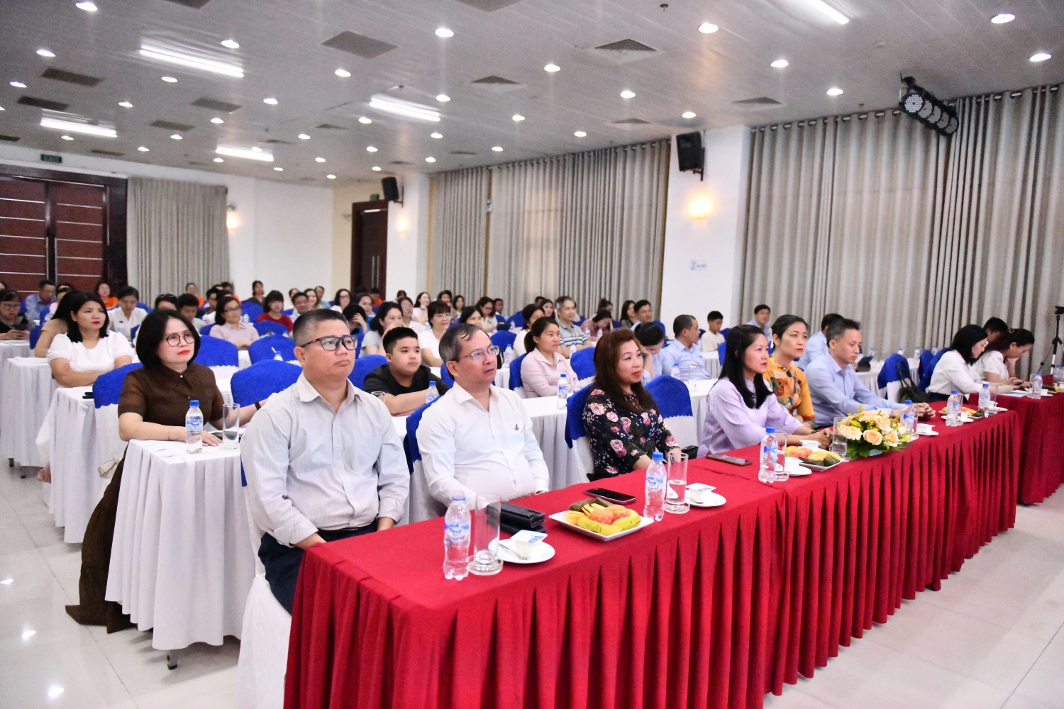 CBCNV BSR và các gia đình tiêu biểu tham dự chương trình kỷ niệm Ngày Gia đình Việt Nam năm 2025 trong không khí ấm áp, gần gũi. CBCNV BSR và các gia đình tiêu biểu tham dự chương trình kỷ niệm Ngày Gia đình Việt Nam năm 2025 trong không khí ấm áp, gần gũi.