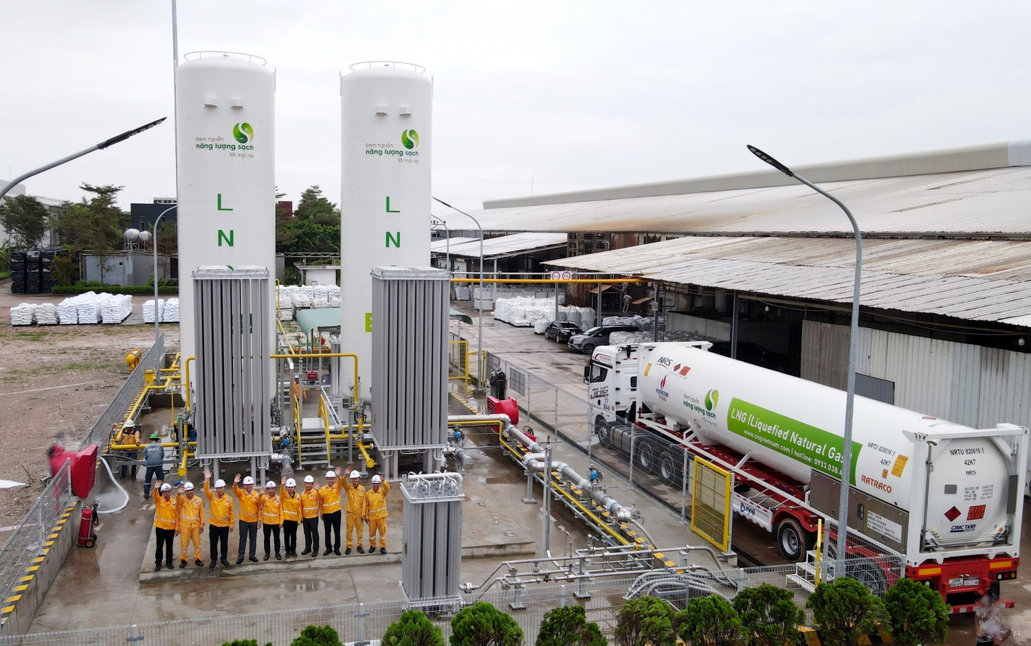 2.	Cung cấp khí cho sản xuất công nghiệp