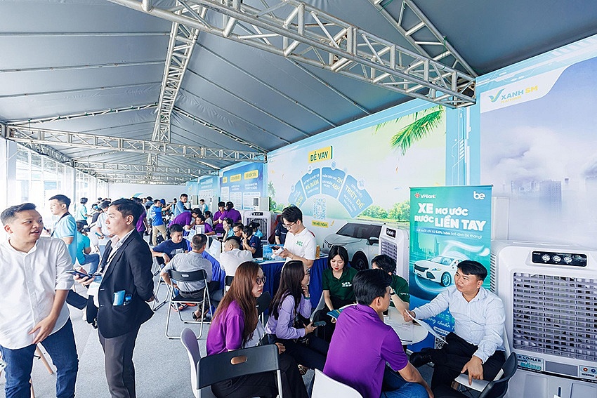 Sự kiện thu xe xăng, lên đời xe xanh tại TP. HCM trở thành ngày hội của giới tài xế dịch vụ Sự kiện thu xe xăng, lên đời xe xanh tại TP HCM trở thành ngày hội của giới tài xế dịch vụ