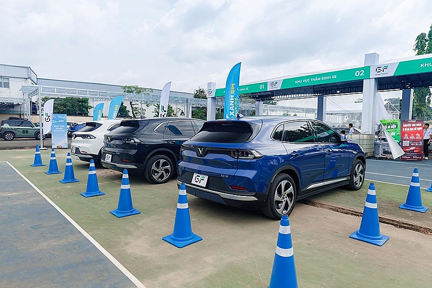 Sự kiện thu xe xăng, lên đời xe xanh tại TP. HCM trở thành ngày hội của giới tài xế dịch vụ Sự kiện thu xe xăng, lên đời xe xanh tại TP HCM trở thành ngày hội của giới tài xế dịch vụ