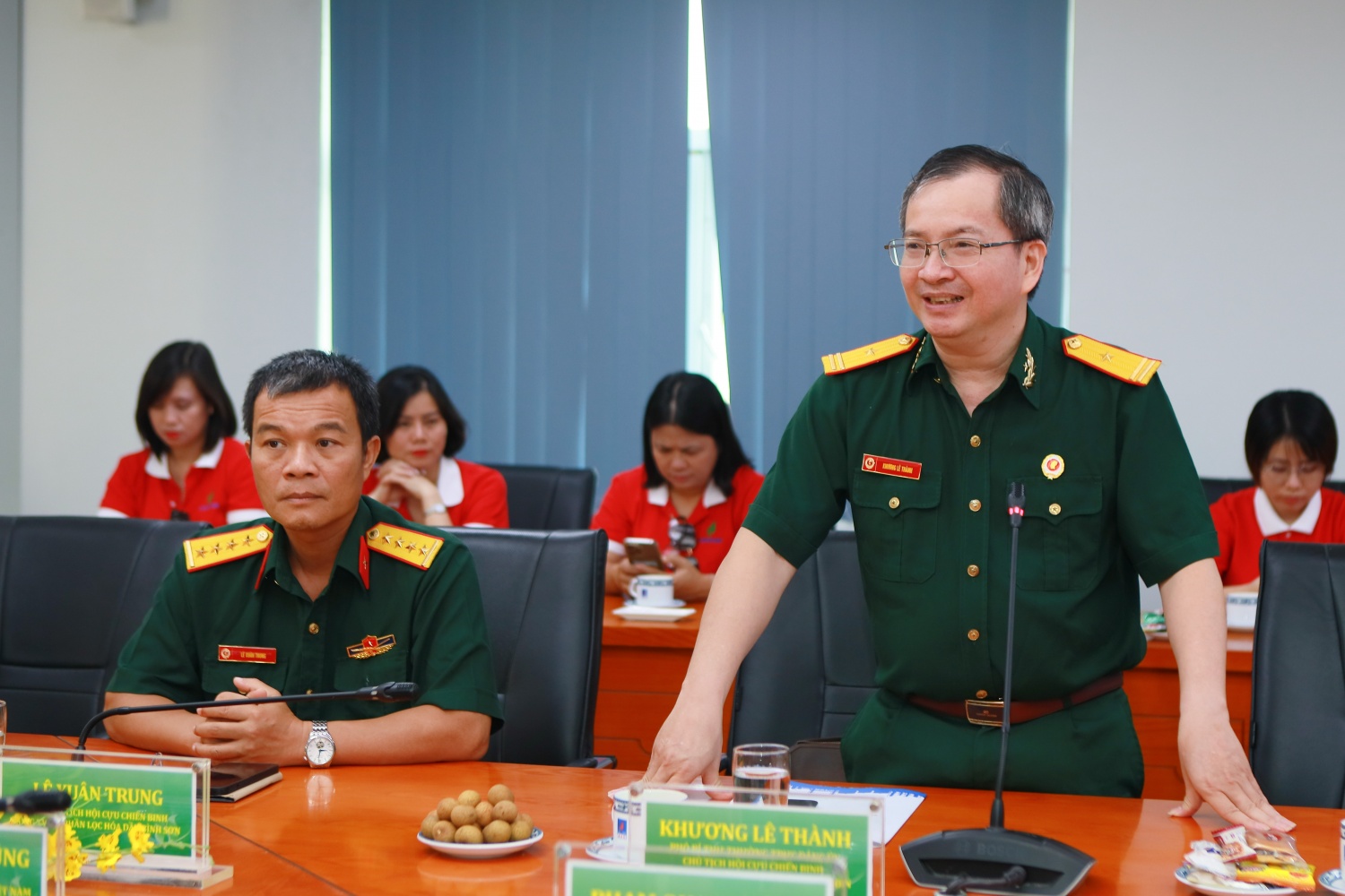 Đồng chí Khương Lê Thành – Thành viên HĐQT, Chủ tịch Hội CCB BSR thông tin về tình hình sản xuất kinh doanh của BSR. Đồng chí Khương Lê Thành – Thành viên HĐQT, Chủ tịch Hội CCB BSR thông tin về tình hình sản xuất kinh doanh của BSR.