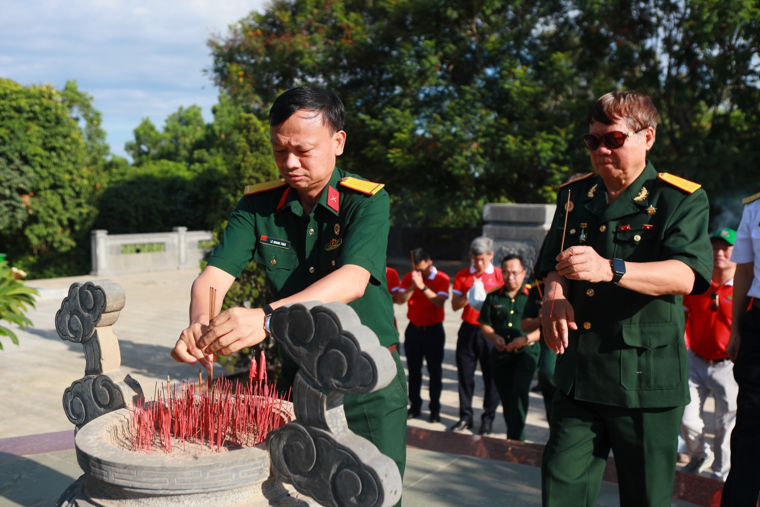 Lan tỏa nghĩa tình Petrovietnam trong hành trình về nguồn tại Quảng Ngãi Lan tỏa nghĩa tình Petrovietnam trong hành trình về nguồn tại Quảng Ngãi