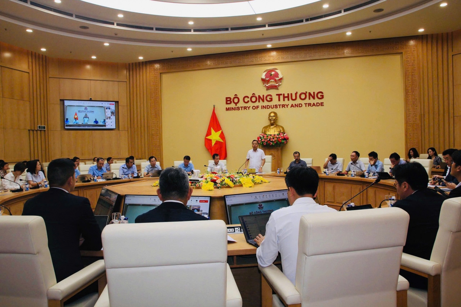 TS Nguyễn Quốc Thập: Cần cơ chế mua bán điện trực tiếp cho các dự án LNG TS Nguyễn Quốc Thập: Cần cơ chế mua bán điện trực tiếp cho các dự án LNG