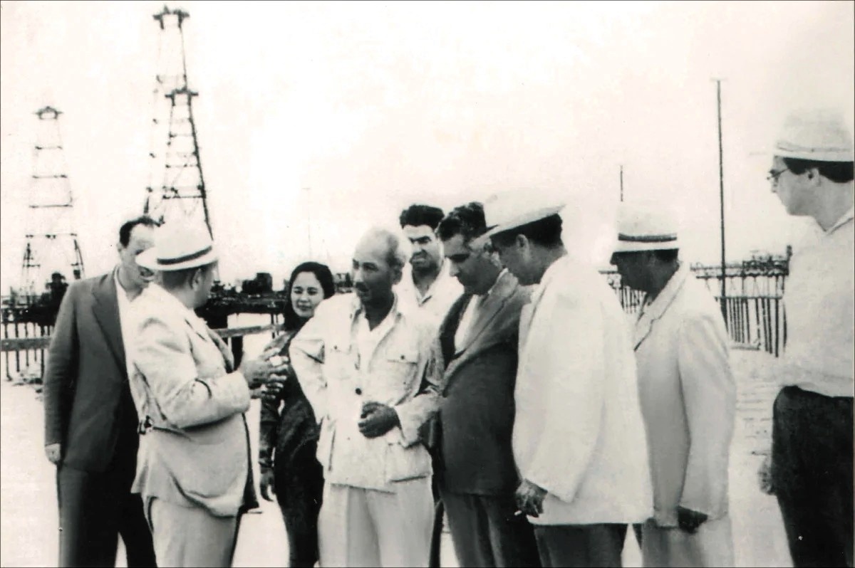 Bác Hồ thăm Azerbaijan năm 1959 (Ảnh tư liệu)