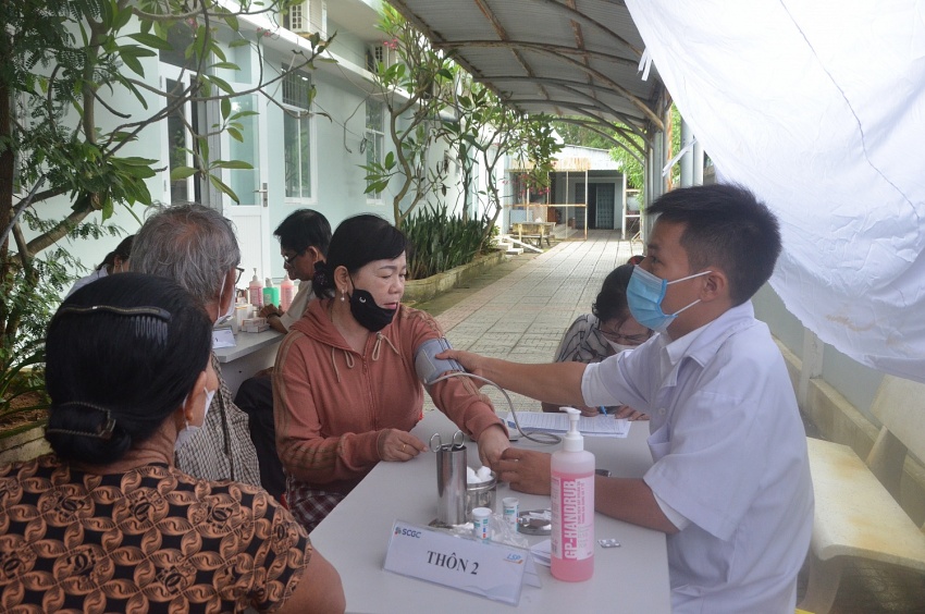 LSP khởi động chương trình “Chung tay chăm sóc sức khỏe cộng đồng” lần thứ 11 tại xã đảo Long Sơn Khởi động chương trình “Chung tay chăm sóc sức khỏe cộng đồng” lần thứ 11 tại xã đảo Long Sơn