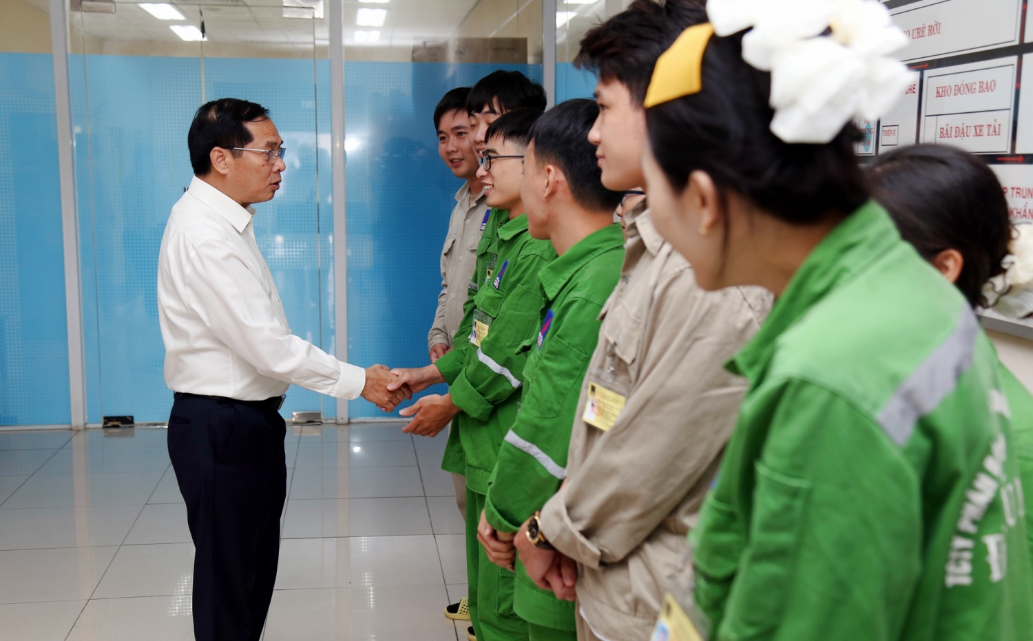 Phó Thủ tướng Bùi Thanh Sơn thăm Nhà máy Đạm Phú Mỹ Phó Thủ tướng Bùi Thanh Sơn thăm Nhà máy Đạm Phú Mỹ