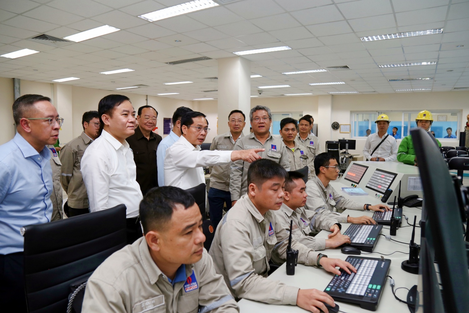Phó Thủ tướng Bùi Thanh Sơn thăm Nhà máy Đạm Phú Mỹ Phó Thủ tướng Bùi Thanh Sơn thăm Nhà máy Đạm Phú Mỹ