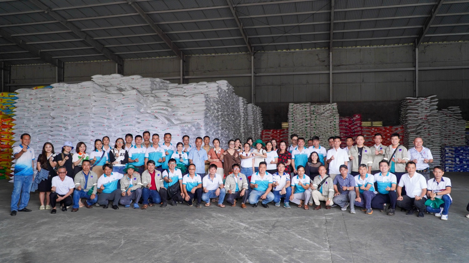 PVFCCo – Phú Mỹ gặp mặt nhà phân phối và khảo sát thị trường tại Đắk Lắk PVFCCo - Phú Mỹ gặp mặt nhà phân phối và khảo sát thị trường tại Đắk Lắk