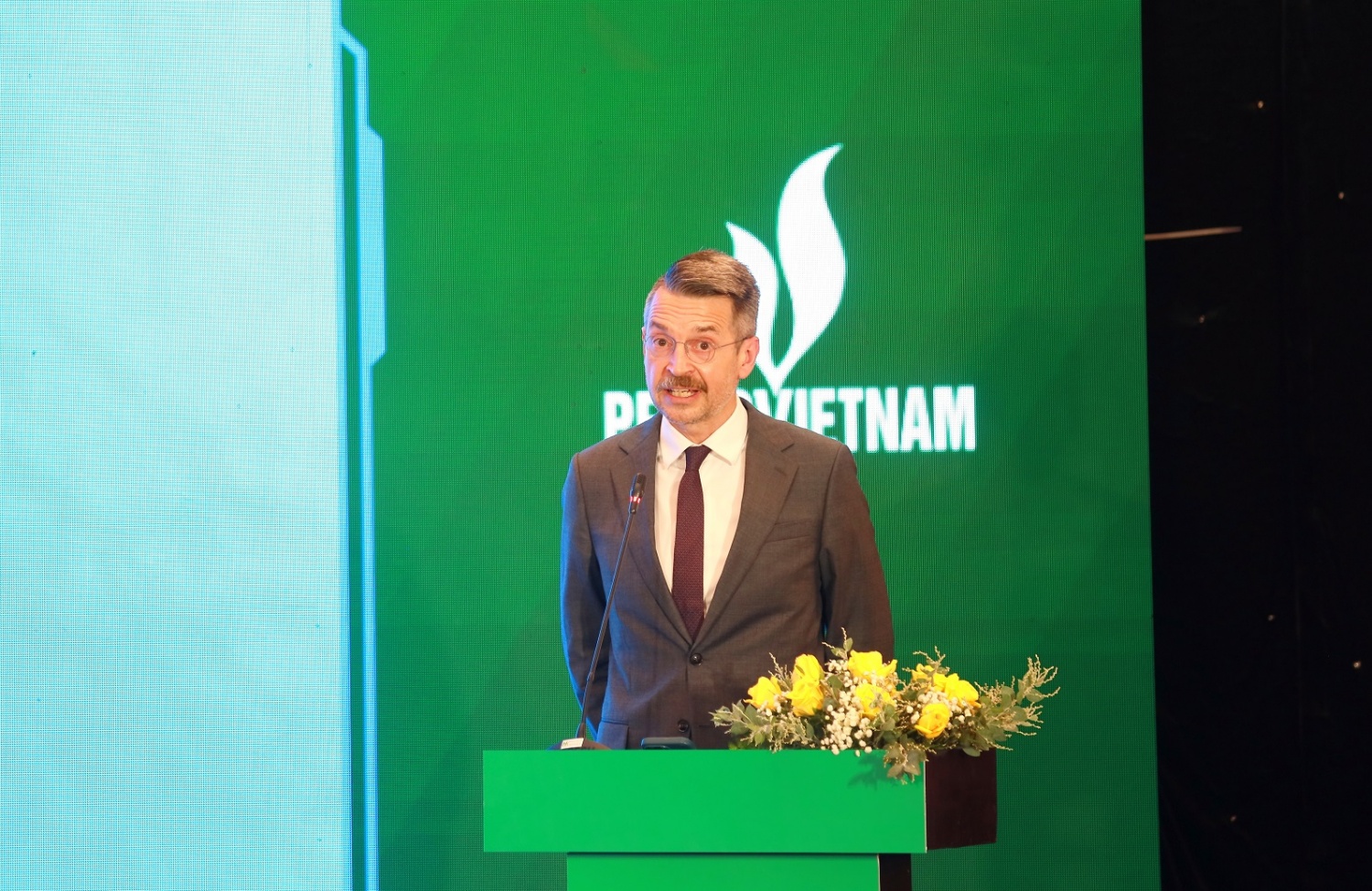 BSR cam kết cùng đối tác xây dựng quan hệ bền chặt, cùng nhau vượt qua thách thức BSR cam kết cùng đối tác xây dựng quan hệ bền chặt, cùng nhau vượt qua thách thức