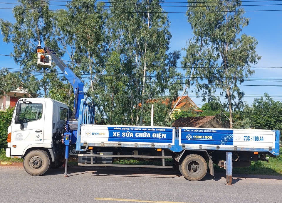 Ngành điện khẩn trương ứng phó bão Kajiki, bảo đảm vận hành an toàn hệ thống điện quốc gia Ngành điện khẩn trương ứng phó bão Kajiki, bảo đảm vận hành an toàn hệ thống điện quốc gia