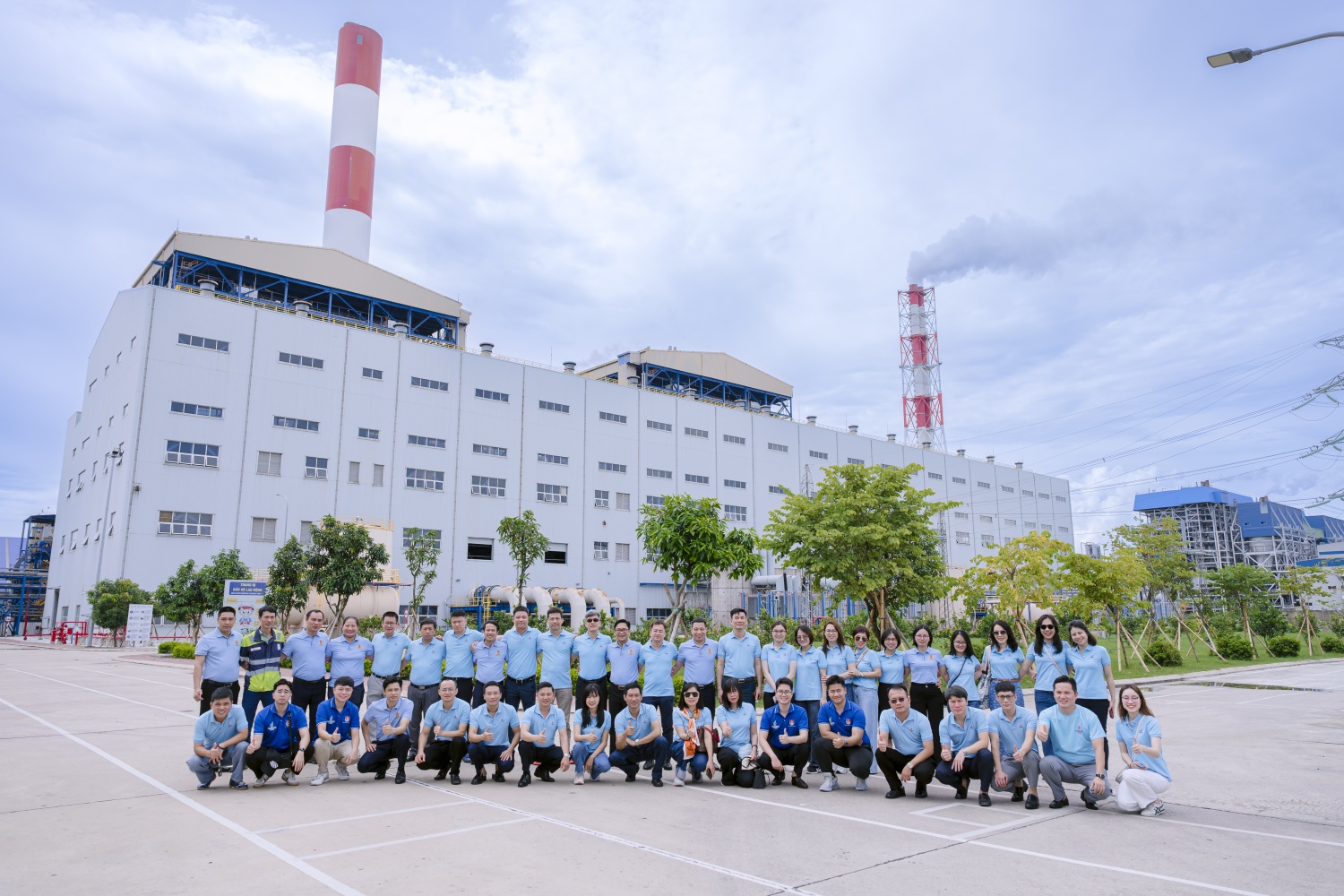 PVNDB trao tặng 500 cây xanh cho Nhà máy Nhiệt điện Thái Bình 2 PVNDB trao tặng 500 cây xanh cho Nhà máy Nhiệt điện Thái Bình 2