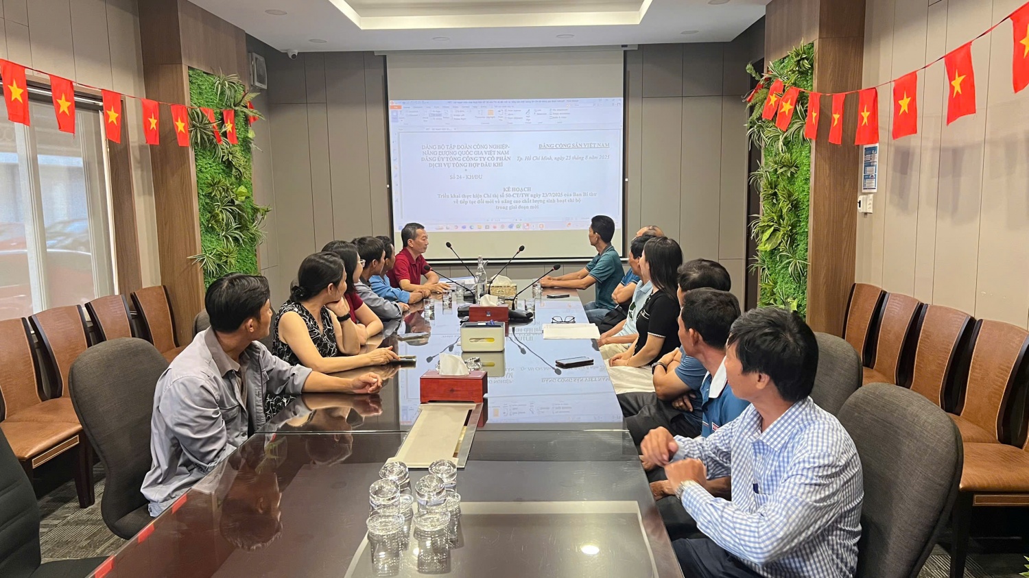 14 chi bộ thuộc Đảng bộ PETROSETCO triển khai nhiệm vụ tháng 9, lan tỏa tinh thần đổi mới 14 chi bộ thuộc Đảng bộ PETROSETCO triển khai nhiệm vụ tháng 9, lan tỏa tinh thần đổi mới