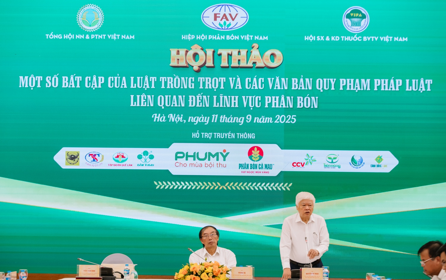 Ngành phân bón kiến nghị xóa các “giấy phép con”, giảm gánh nặng cho doanh nghiệp Ngành phân bón kiến nghị xóa các “giấy phép con”, giảm gánh nặng cho doanh nghiệp