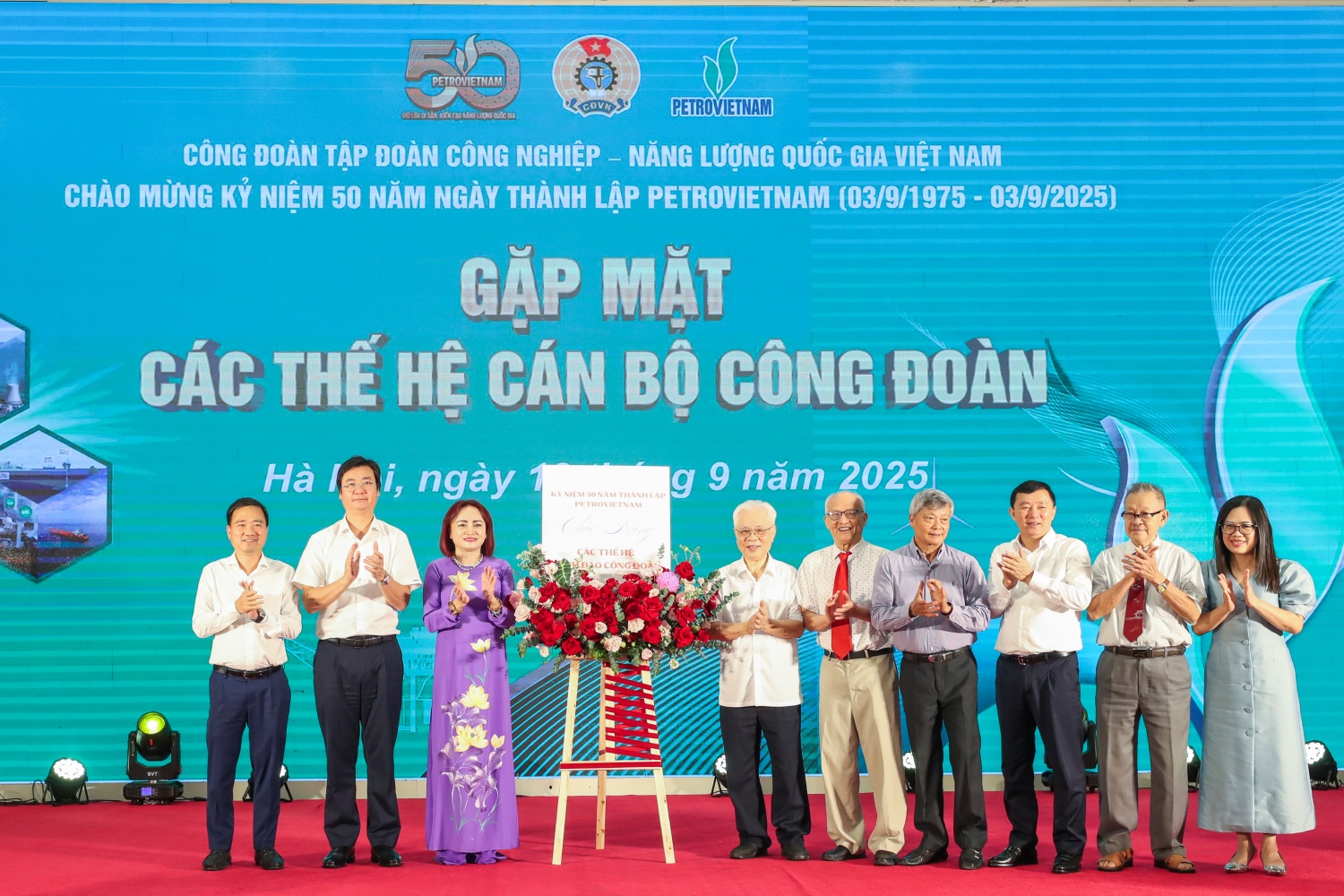 Petrovietnam tri ân các thế hệ cán bộ Công đoàn