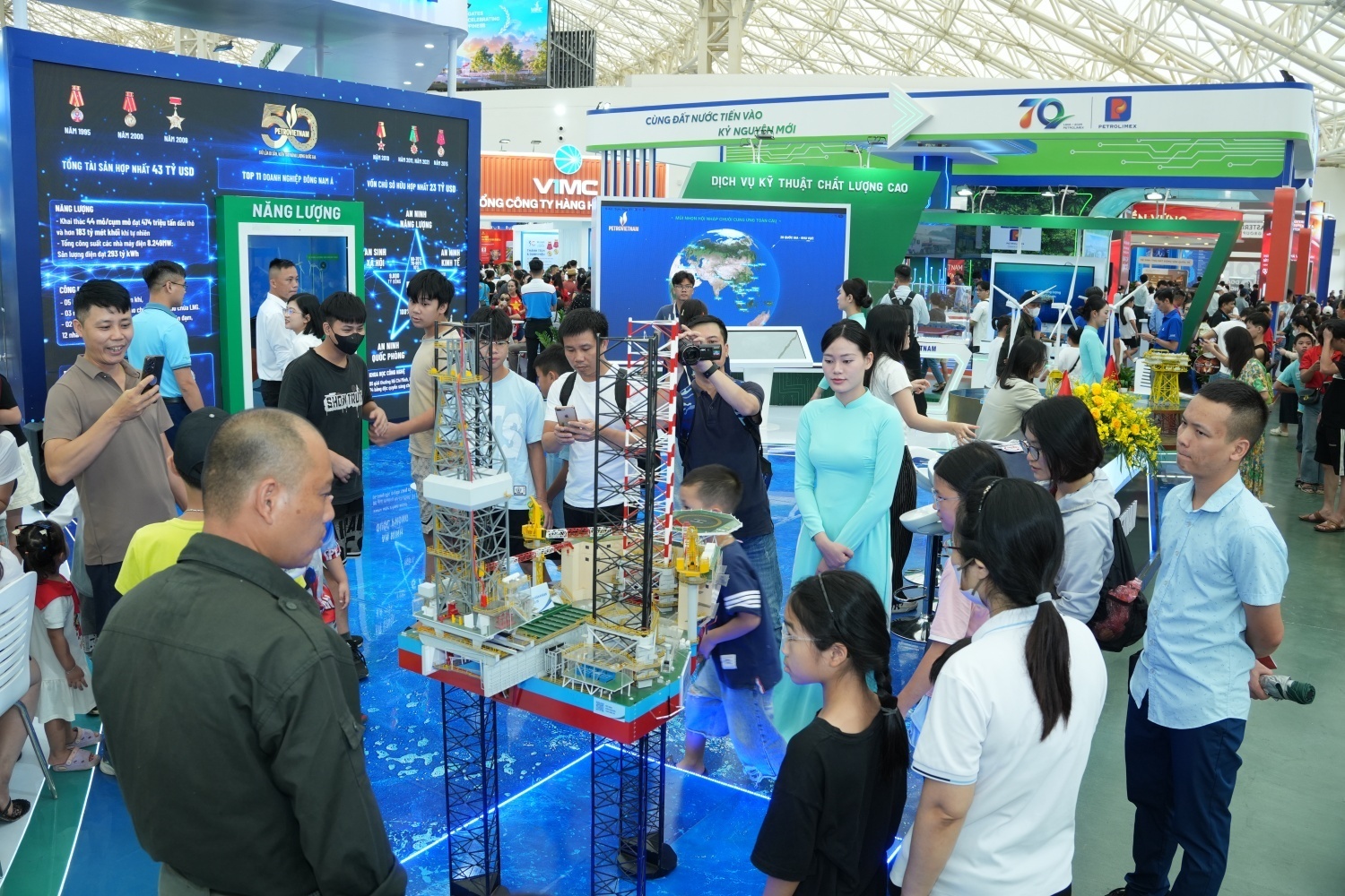 Petrovietnam đạt giải Không gian trưng bày tiêu biểu tại Triển lãm Thành tựu đất nước