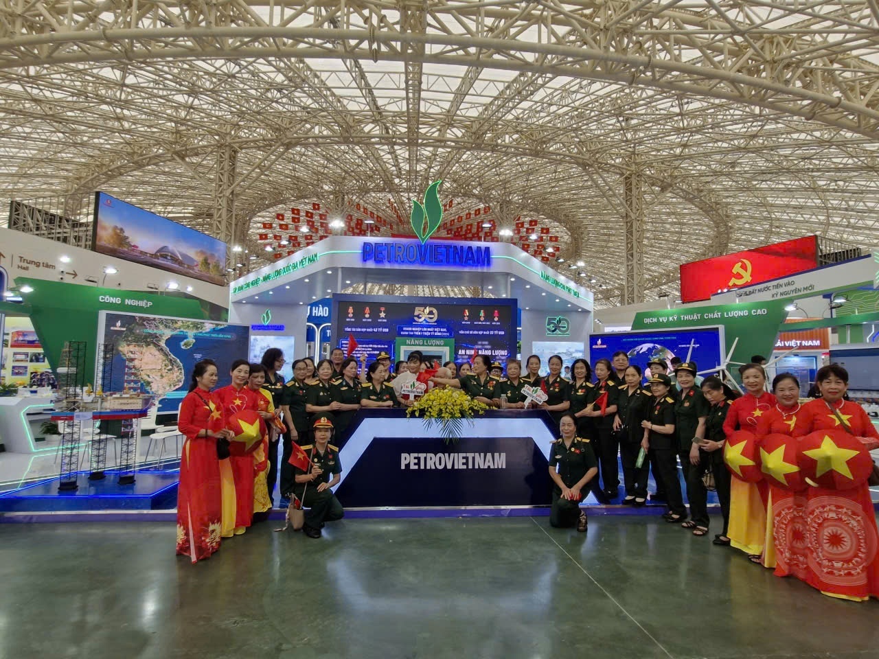 Petrovietnam đạt giải Không gian trưng bày tiêu biểu tại Triển lãm Thành tựu đất nước