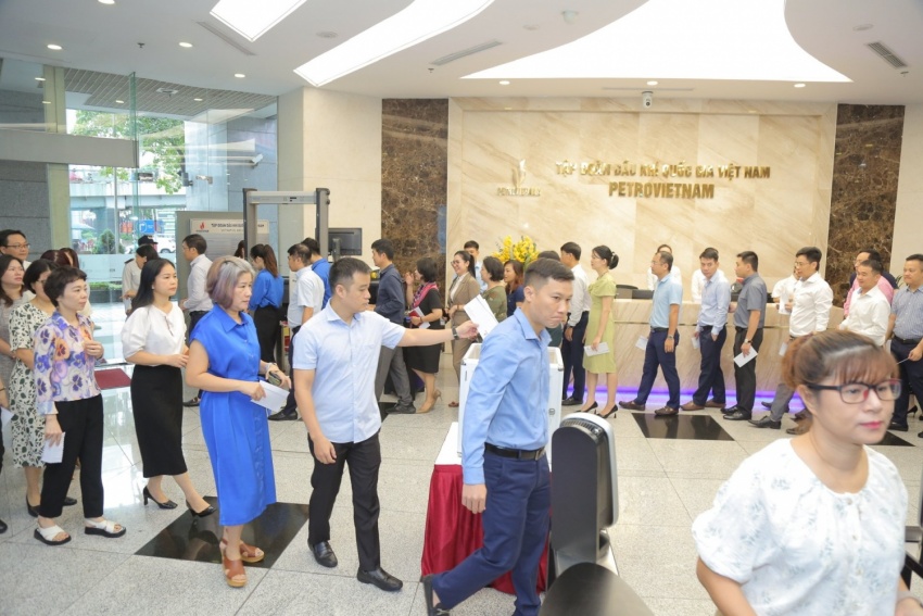 Người lao động Petrovietnam thực hiện hỗ trợ, ủng hộ đồng bào khắc phục cơn bão số 3 Yagi