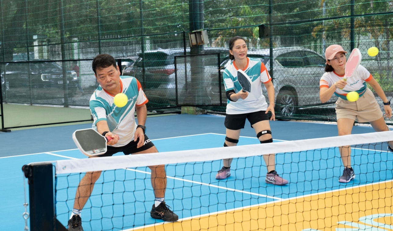 Công đoàn PVFCCo - Phú Mỹ khai trương 4 sân tập Pickleball phục vụ người lao động