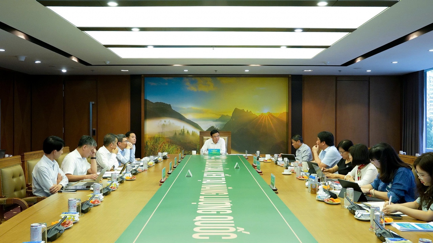 Petrovietnam thúc đẩy hoàn thiện hệ thống văn bản quy phạm nội bộ: Hiện đại, đồng bộ, hiệu quả