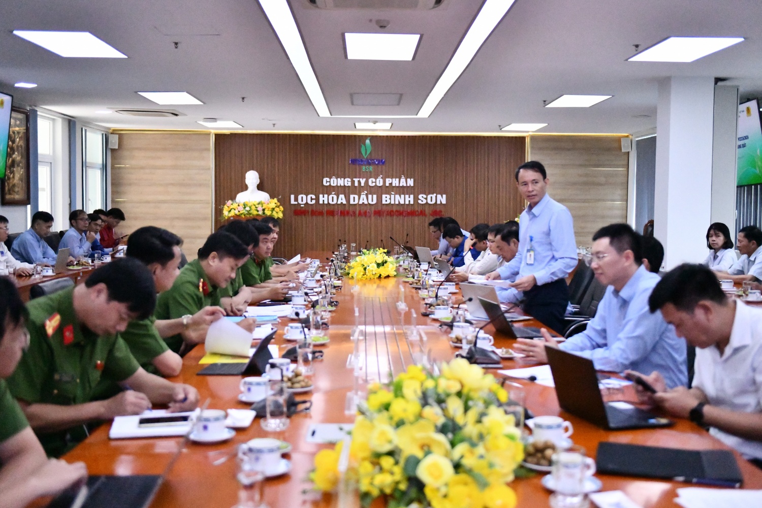 Phòng cháy chữa cháy là nền tảng đảm bảo an toàn cho vận hành Nhà máy Lọc dầu Dung Quất Phòng cháy chữa cháy là nền tảng đảm bảo an toàn cho vận hành Nhà máy Lọc dầu Dung Quất