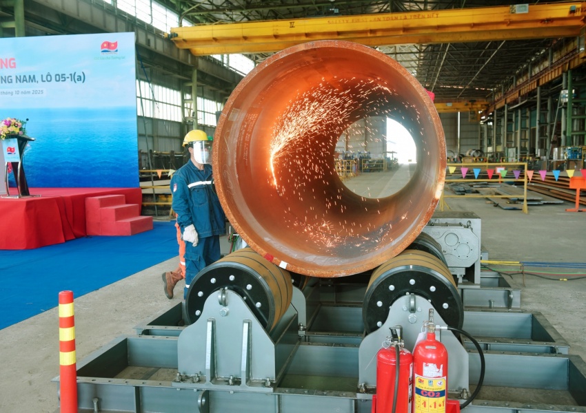 Chính thức khởi công Dự án Đại Hùng Nam trị giá 160 triệu USD: Gia tăng sản lượng khai thác cho an ninh năng lượng Chính thức khởi công dự án Đại Hùng Nam: Gia tăng sản lượng khai thác cho an ninh năng lượng