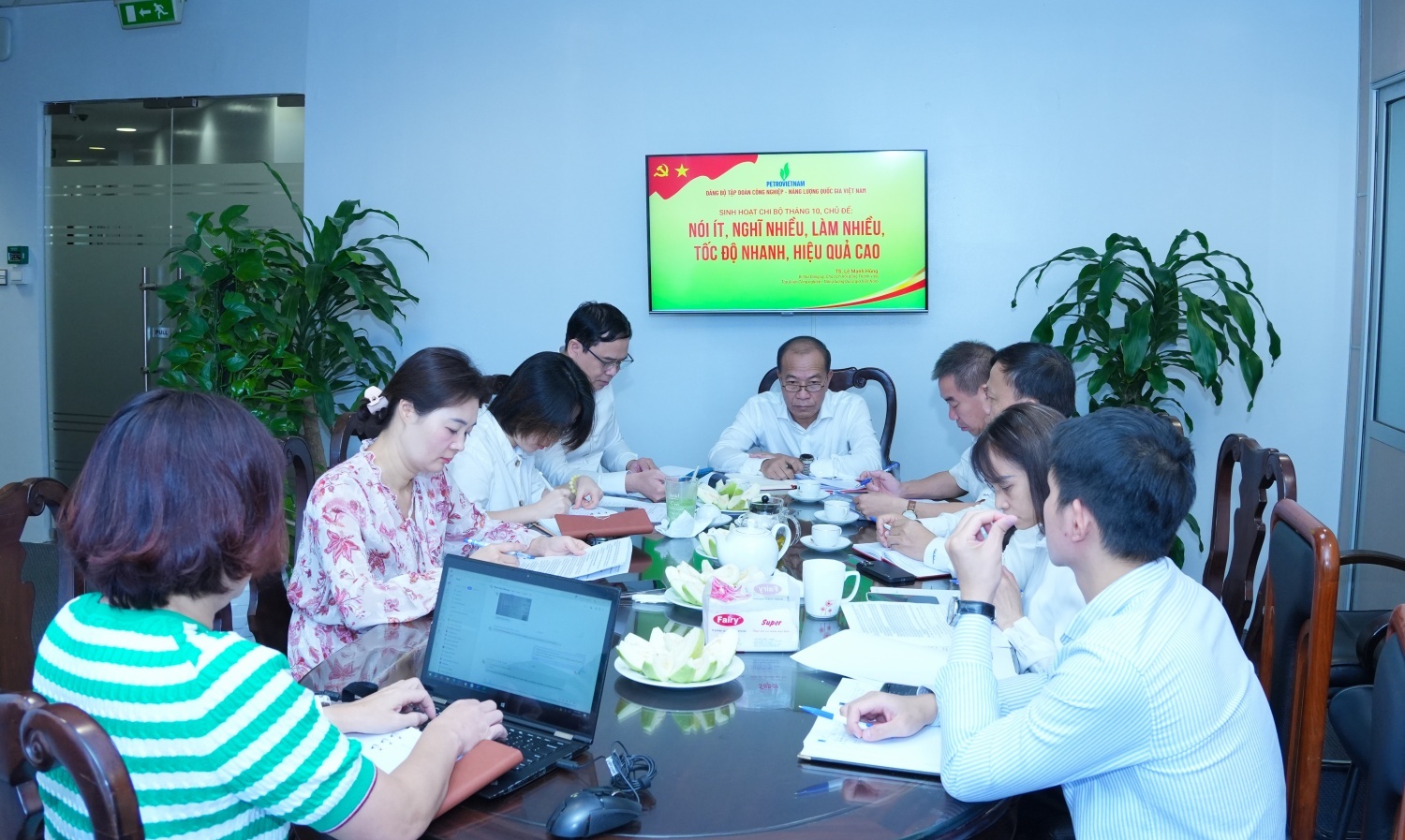 Đảng bộ Bộ máy Quản lý và Điều hành Petrovietnam quán triệt tinh thần “Nói ít, nghĩ nhiều, làm nhiều, tốc độ nhanh, hiệu quả cao” Đảng bộ Bộ máy Quản lý và Điều hành Petrovietnam quán triệt tinh thần “Nói ít, nghĩ nhiều, làm nhiều, tốc độ nhanh, hiệu quả cao”