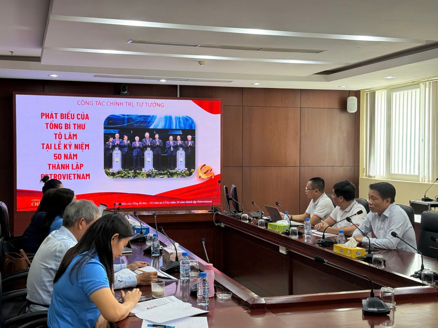 Đảng bộ Nghiên cứu Khoa học và Đào tạo đổi mới sinh hoạt chi bộ theo hướng thiết thực, hiệu quả Đảng bộ Nghiên cứu Khoa học và Đào tạo đổi mới sinh hoạt chi bộ theo hướng thiết thực, hiệu quả