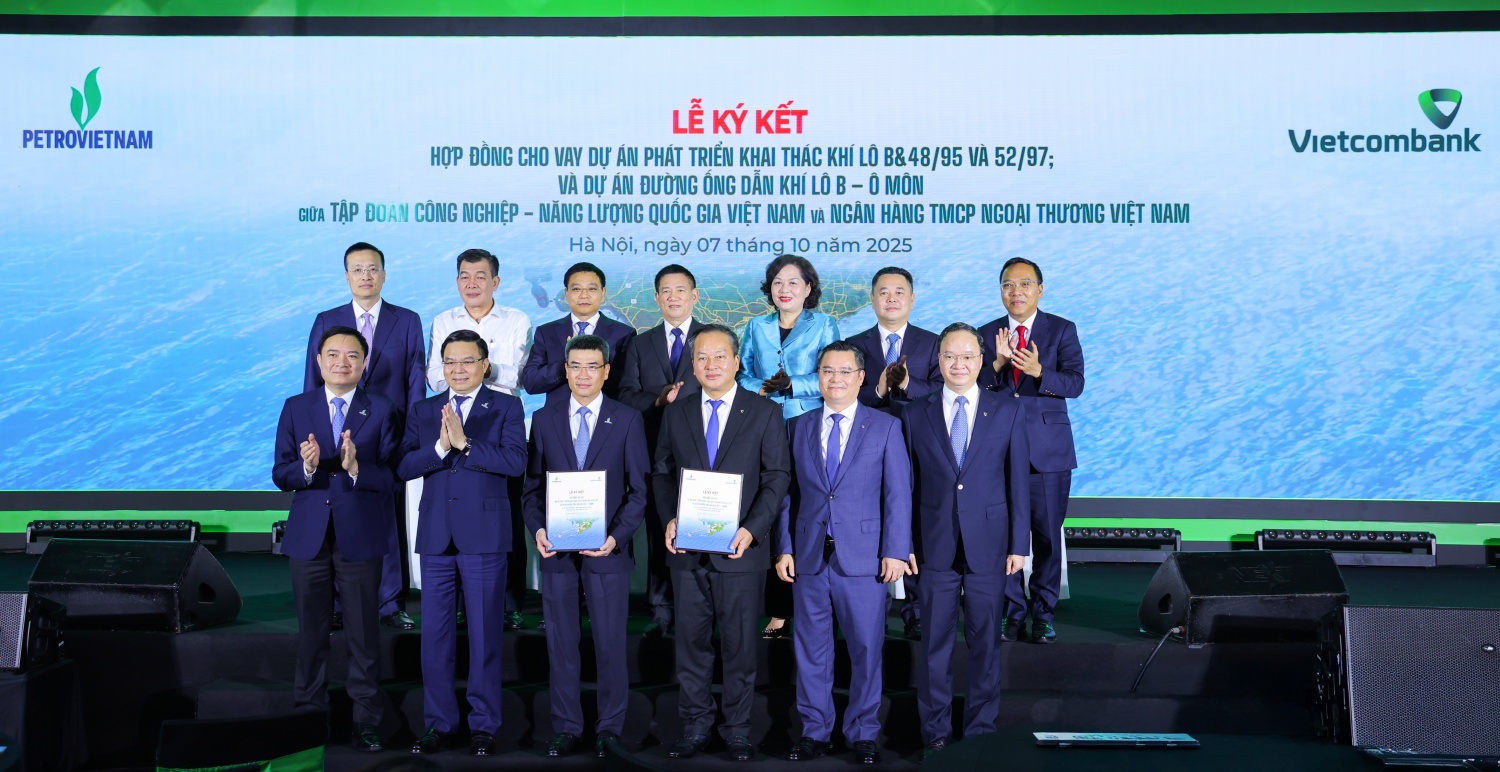 Petrovietnam và Vietcombank ký hợp đồng tín dụng lớn nhất ngành năng lượng chuỗi dự án Lô B