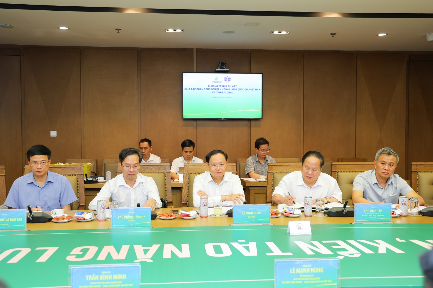 Petrovietnam tăng cường hỗ trợ tỉnh Lai Châu phát triển kinh tế - xã hội Petrovietnam tăng cường hỗ trợ tỉnh Lai Châu phát triển kinh tế - xã hội
