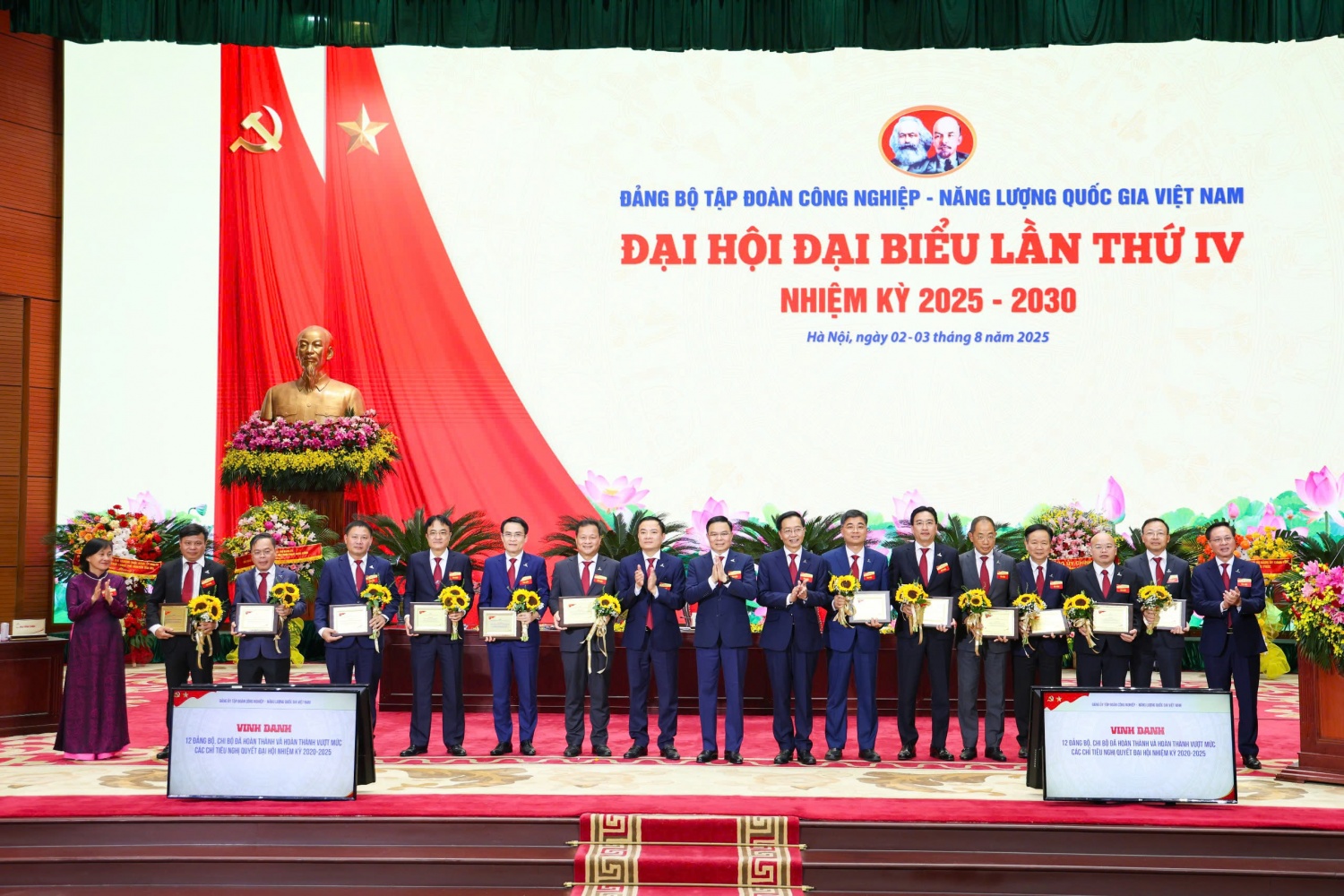 Vận dụng tư tưởng Hồ Chí Minh trong phát triển khoa học công nghệ, đổi mới sáng tạo, tối ưu hiệu quả sản xuất kinh doanh tại Đảng bộ Vietsovpetro Vận dụng tư tưởng Hồ Chí Minh trong phát triển khoa học công nghệ, đổi mới sáng tạo, tối ưu hiệu quả sản xuất kinh doanh tại Đảng bộ Vietsovpetro