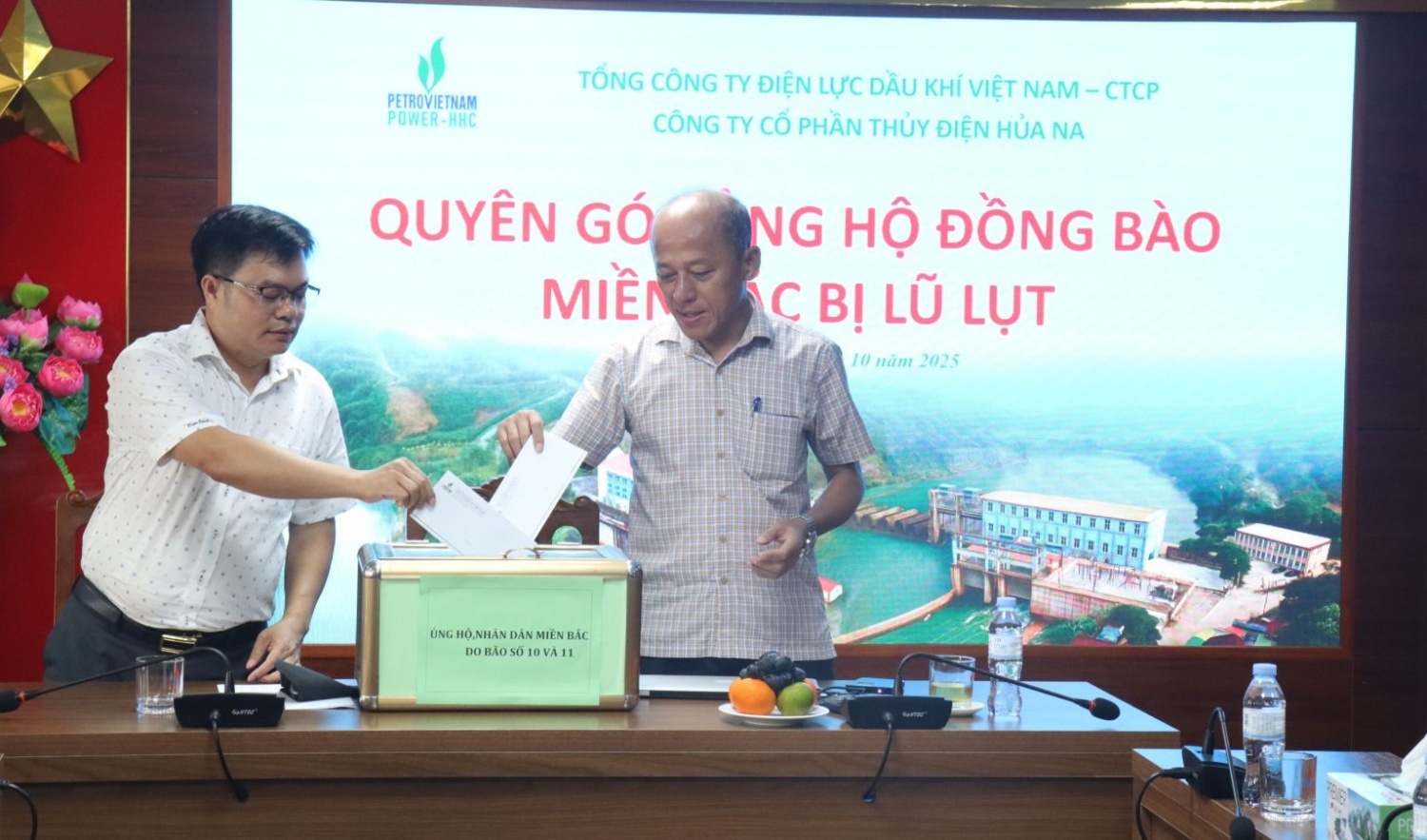 Họ đã ở Hủa Na như thế Họ đã ở Hủa Na như thế