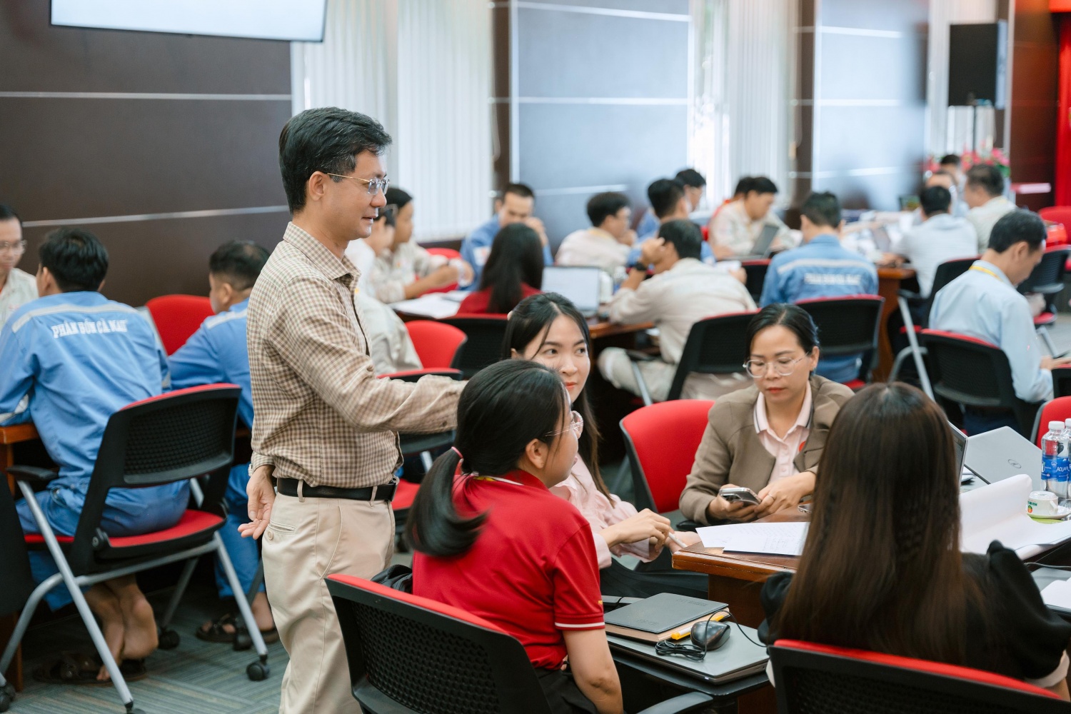 “Thấu hiểu nhân tâm - Nâng tầm lãnh đạo”: Hành trình phát triển con người tại Nhà máy Đạm Cà Mau “Thấu hiểu nhân tâm - Nâng tầm lãnh đạo”: Hành trình phát triển con người tại Nhà máy Đạm Cà Mau