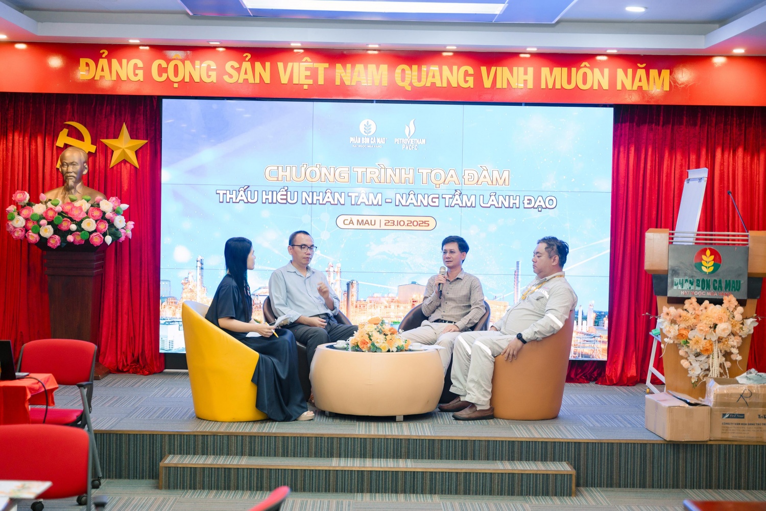 “Thấu hiểu nhân tâm - Nâng tầm lãnh đạo”: Hành trình phát triển con người tại Nhà máy Đạm Cà Mau “Thấu hiểu nhân tâm - Nâng tầm lãnh đạo”: Hành trình phát triển con người tại Nhà máy Đạm Cà Mau