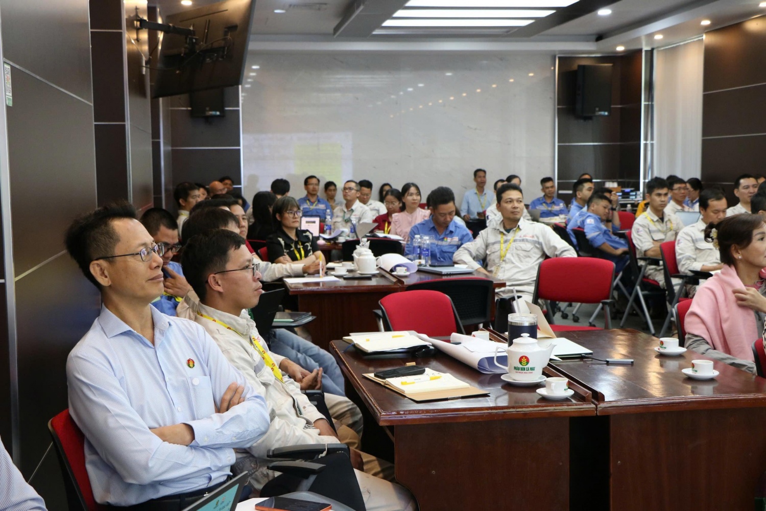 “Thấu hiểu nhân tâm - Nâng tầm lãnh đạo”: Hành trình phát triển con người tại Nhà máy Đạm Cà Mau “Thấu hiểu nhân tâm - Nâng tầm lãnh đạo”: Hành trình phát triển con người tại Nhà máy Đạm Cà Mau