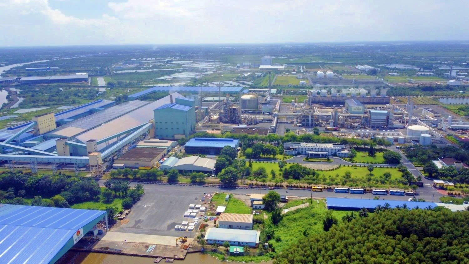 Đội trưởng Trương Phương Nam - Người giữ nhịp vận hành ổn định cho Nhà máy Đạm Cà Mau