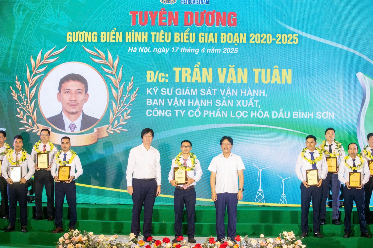 Người lao động BSR vừa hồng vừa chuyên, có nhiều sáng kiến sáng tạo trong lao động sản xuất.