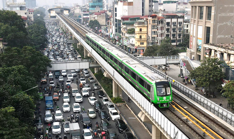 Hà Nội tăng tốc trên hành trình xanh hóa giao thông đô thị