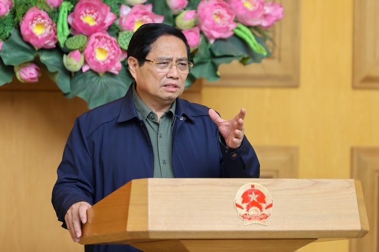 Thủ tướng: Bằng mọi biện pháp phải tiếp tế cho người dân tại những nơi bị cô lập do mưa lũ miền Trung