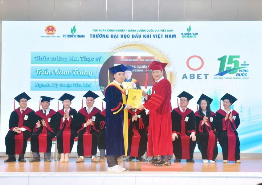 PVU long trọng tổ chức Lễ Khai giảng năm học mới 2025-2026 và Trao bằng Tốt nghiệp 2025 PVU long trọng tổ chức Lễ khai giảng năm học mới 2025-2026 và trao bằng tốt nghiệp 2025