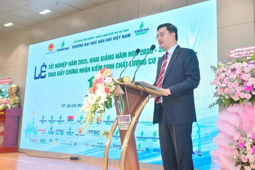 PVU long trọng tổ chức Lễ Khai giảng năm học mới 2025-2026 và Trao bằng Tốt nghiệp 2025 PVU long trọng tổ chức Lễ khai giảng năm học mới 2025-2026 và trao bằng tốt nghiệp 2025