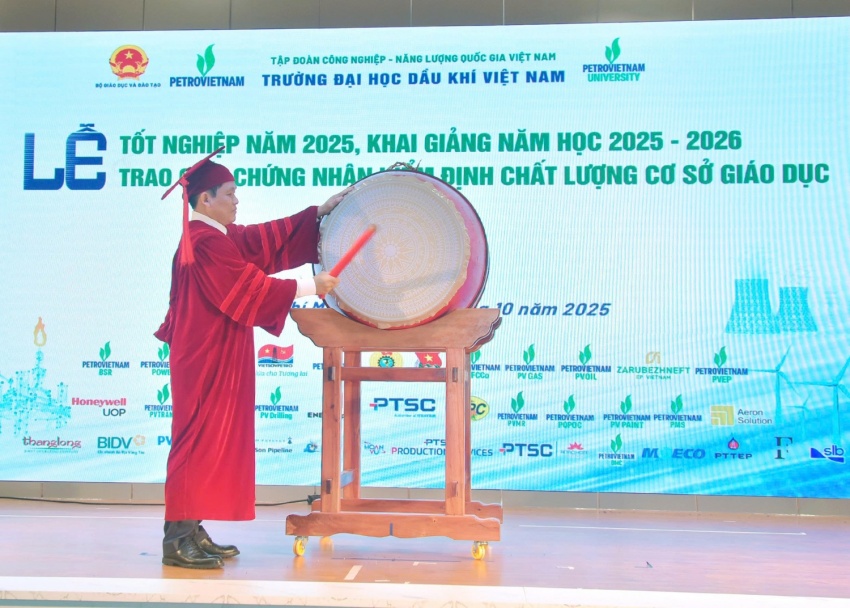 PVU long trọng tổ chức Lễ Khai giảng năm học mới 2025-2026 và Trao bằng Tốt nghiệp 2025 PVU long trọng tổ chức Lễ khai giảng năm học mới 2025-2026 và trao bằng tốt nghiệp 2025