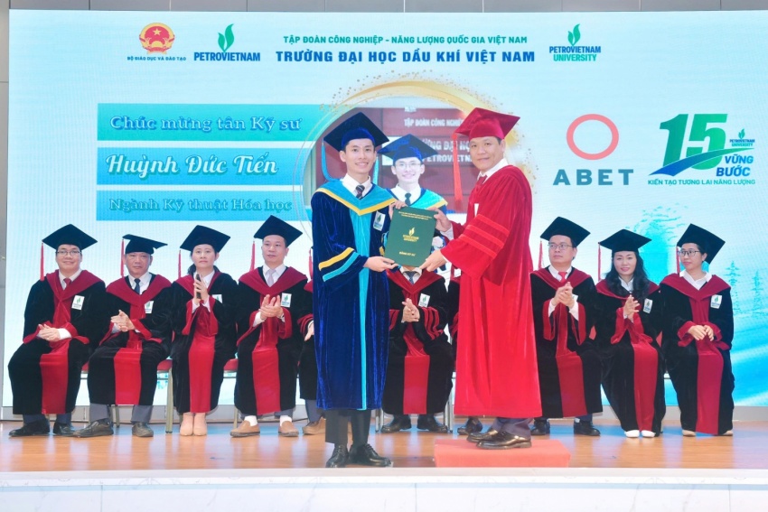 PVU long trọng tổ chức Lễ Khai giảng năm học mới 2025-2026 và Trao bằng Tốt nghiệp 2025 PVU long trọng tổ chức Lễ khai giảng năm học mới 2025-2026 và trao bằng tốt nghiệp 2025