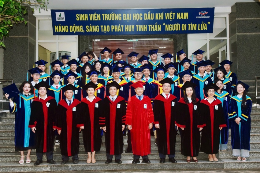 PVU long trọng tổ chức Lễ Khai giảng năm học mới 2025-2026 và Trao bằng Tốt nghiệp 2025 PVU long trọng tổ chức Lễ khai giảng năm học mới 2025-2026 và trao bằng tốt nghiệp 2025